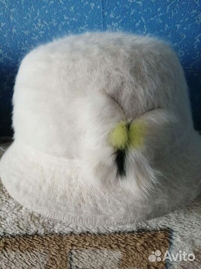 Головные уборы женские