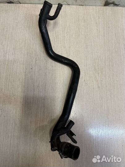 Патрубок охлаждения VW Amarok