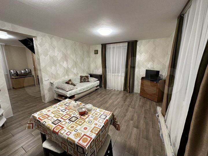 Дом 79 м² на участке 5 сот.