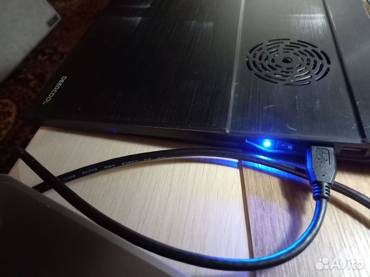 Охлаждающая подставка для ноутбука