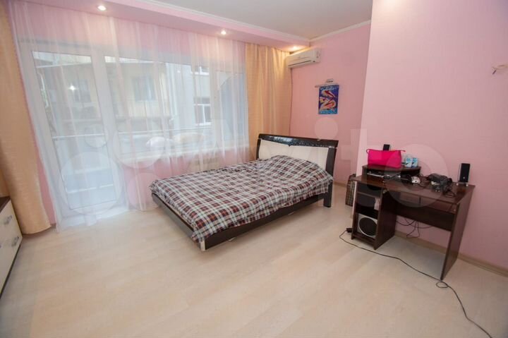 3-к. квартира, 109 м², 2/6 эт.