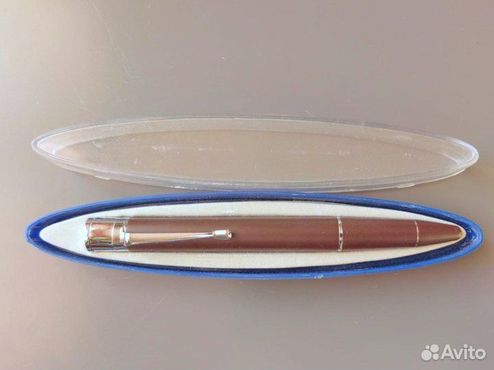 Зажигалка виде ручки