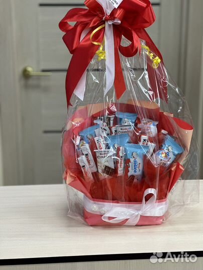 Подарок из киндера