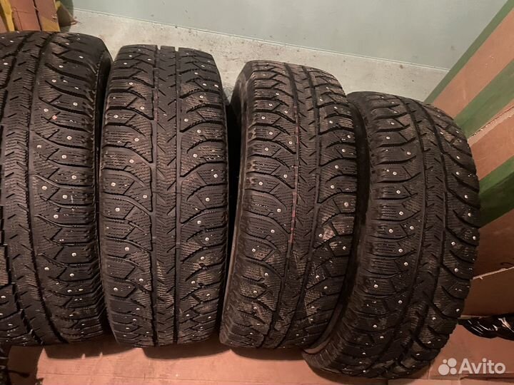 Bridgestone Ice Cruiser 7000S 215/65 R16