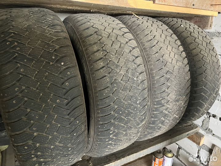 Continental ComTracWinterViking 1 205/65 R15 Q