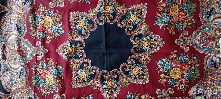 Павловопосадский шерстяной платок