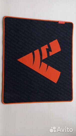 Игровой коврик для мыши