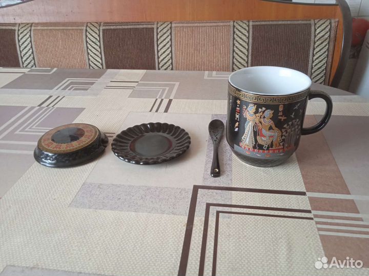 Кружка с ложкой на блюдце.Подарочная