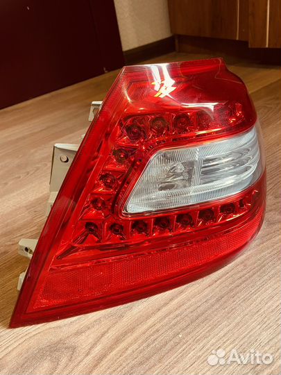 Фонарь задний Nissan Teana j32