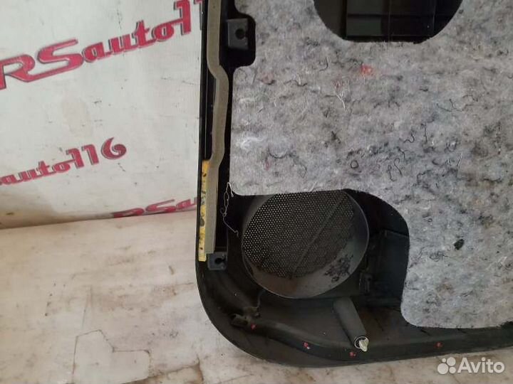 Обшивка двери задняя левая Toyota Highlander 2