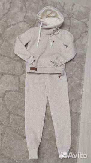 Новый утепленный спортивный костюм на 44