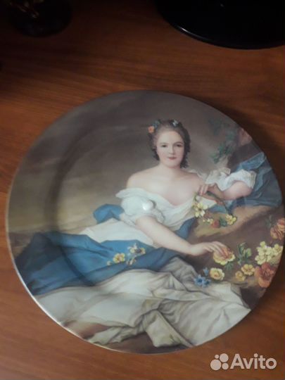 Декоративная тарелка на стену