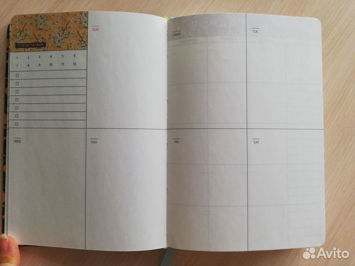 Блокнот планировщик недатированный женский