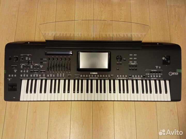 Синтезатор Yamaha Genos
