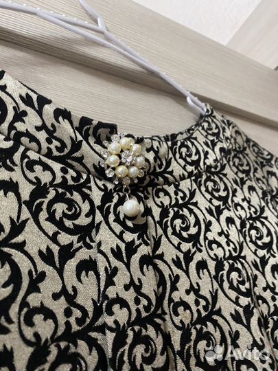 Нарядное платье женское 44