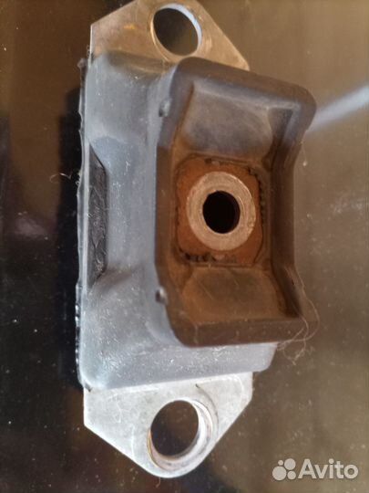 Опора двигателя renault logan