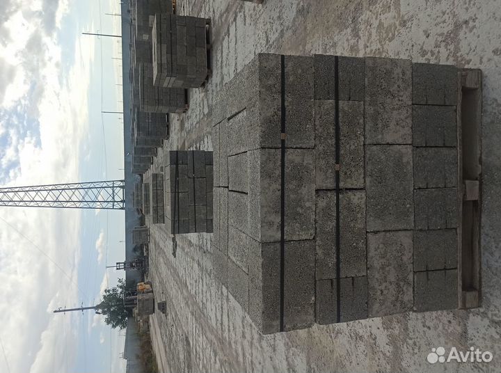 Блок строительный отсевно-керамзитовый