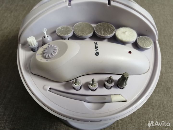 Маникюрный набор Vitek