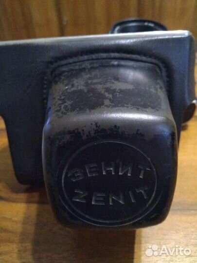 Плёночный фотоаппарат Зенит