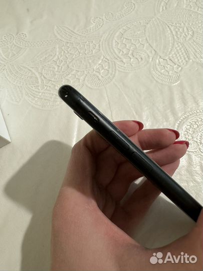 iPhone SE (2020), 64 ГБ