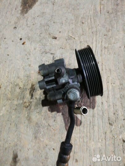 Насос гур Toyota Camry ACV30 2.4 2azfe 2002
