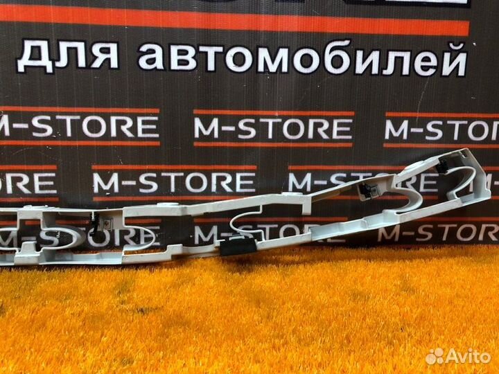 Крепление бампера заднее Bmw X3 E83 M54B25