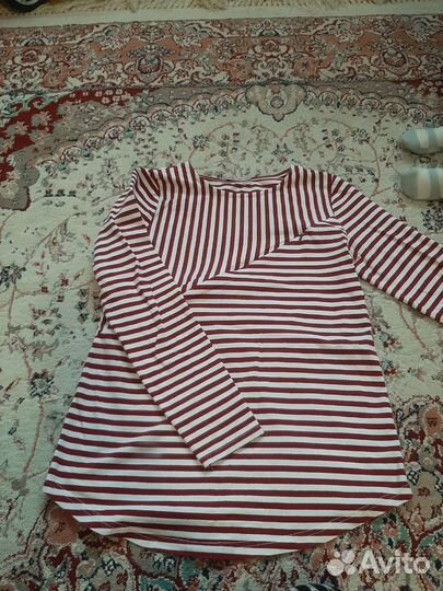 Джинсы и кофта для беременных