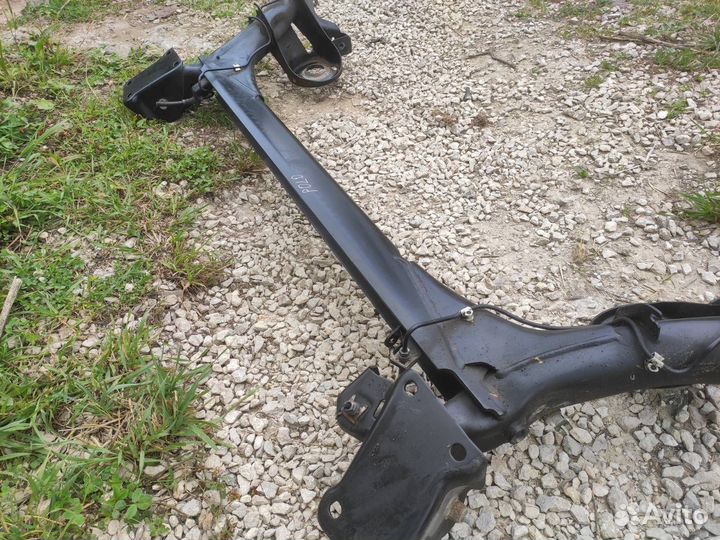 Балка подвески задняя Volkswagen Polo лифтбек 1.6