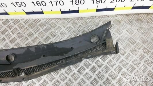 Накладка декоративная (жабо, дождевик) subaru trib