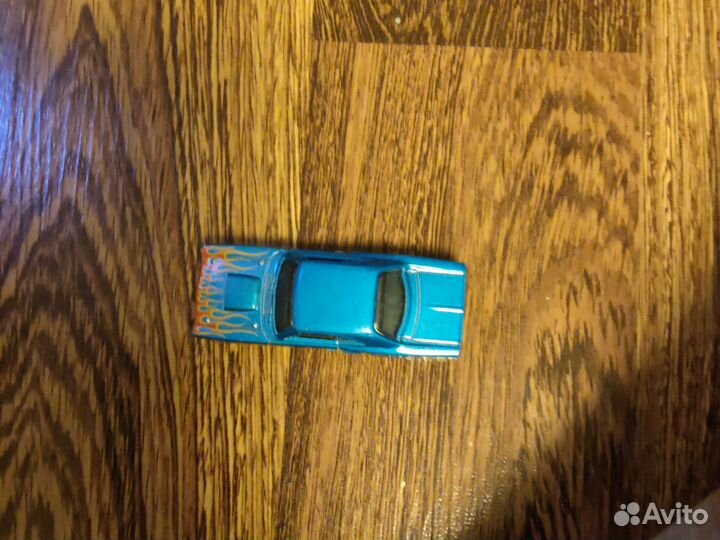 Hot wheels машинка