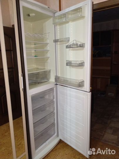 Холодильник Атлант бу двухкамерный