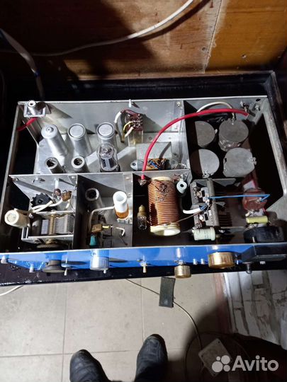 Передатчики на 3 мгр один в сетке второй в земле