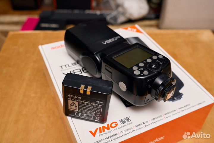 Вспышка Godox V860 II S