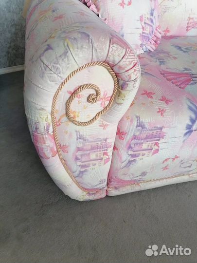 Диван-кровать для девочки