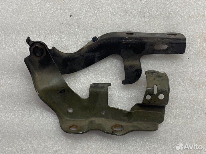 Петля капота передняя правая Toyota Camry V50/V55