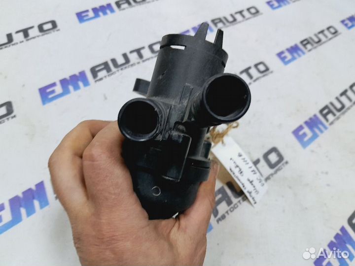 Корпус термостата Шкода Фабия