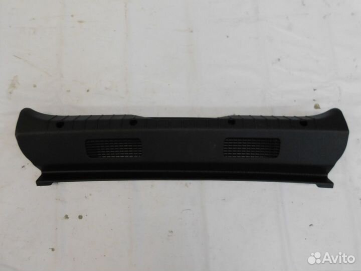 Накладка замка багажника LADA Granta лифтбэк 2011