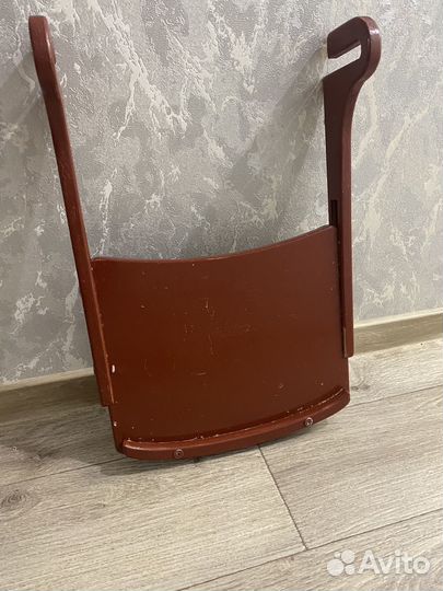 Столик к растущему стулу