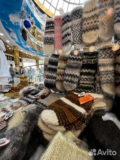 Вязанные варежки, носки. Козий пух