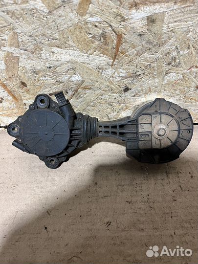 Натяжитель ремня (ролик) Peugeot 308 (Пежо 308)