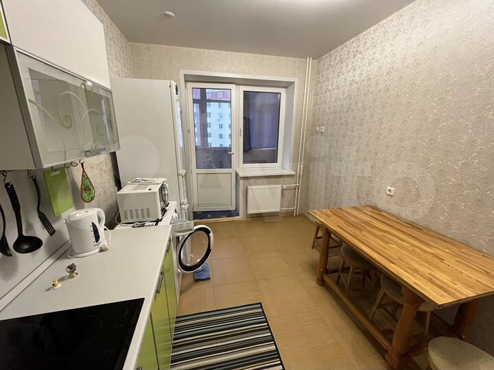 1-к. квартира, 42 м², 4/10 эт.