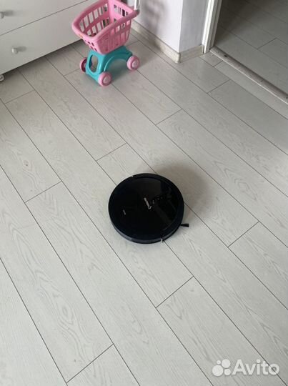 Моющий робот пылесос 2 в 1 Gutrend Sense 410