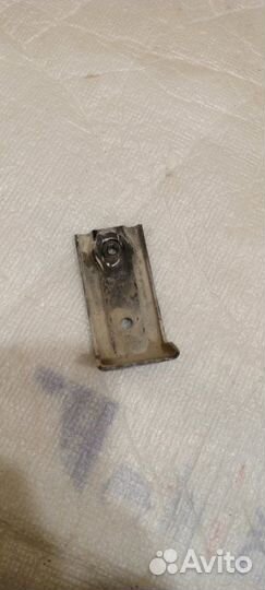 Кронштейн фары левый Mercedes-Benz E-Class W212