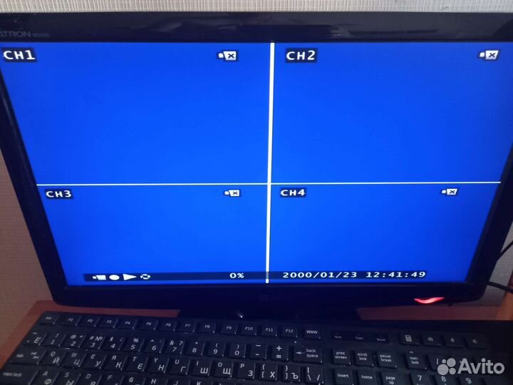 Видеорегистратор на 4 камеры