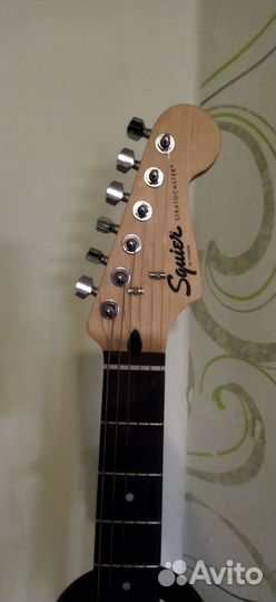 Fender Squier Bullet Stratocaster Sunbusrst HHH