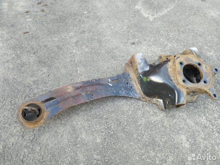Рычаг продольный задний правый Ford Focus хэтчбек