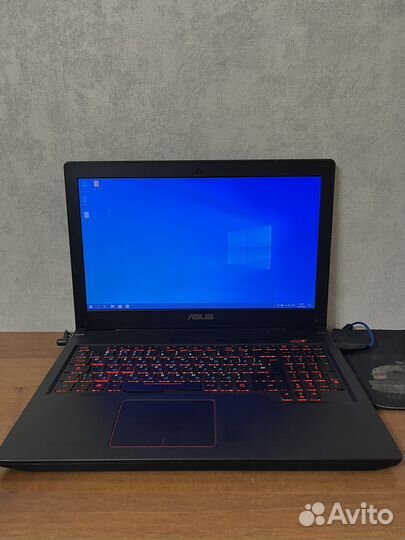 Ноутбук asus
