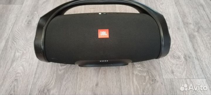 Продам колонку JBL Boombox 1