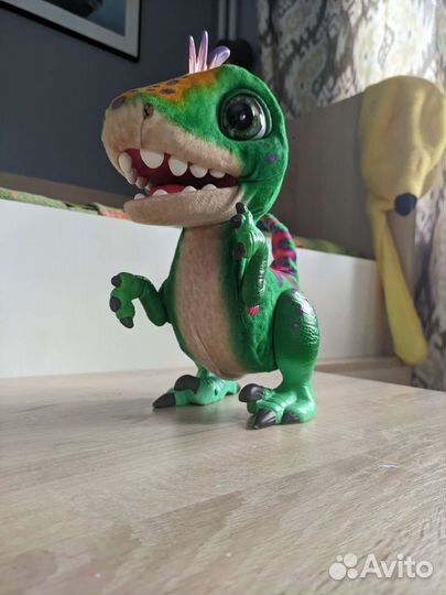 Динозаврик от FurReal
