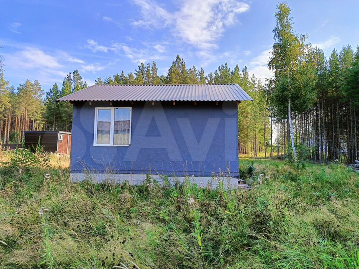 Дом 32,4 м² на участке 10 сот.